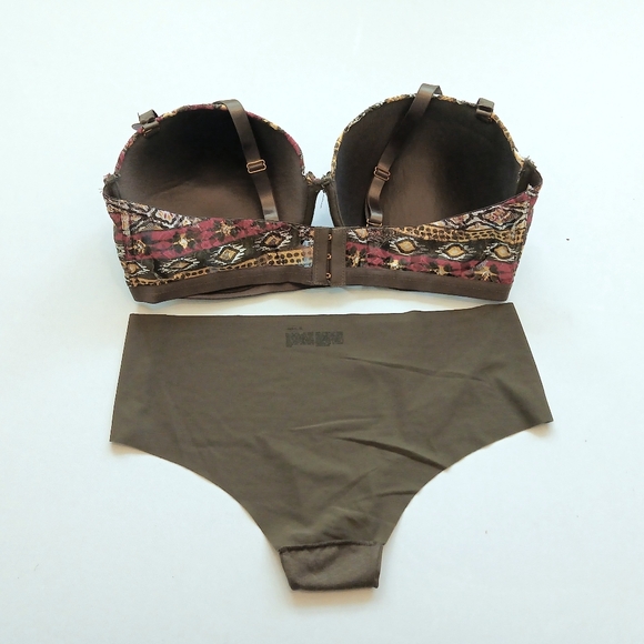 Body Frosting Underwire Bra with Convertable Straps + Free Panty 40C 44C 44D NWT - Picture 2 of 3